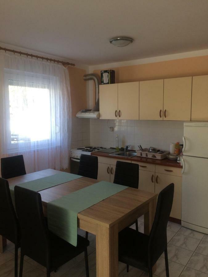Obiteljski Apartman Filip U Blizini Plaze Za Djecu Palit Zewnętrze zdjęcie